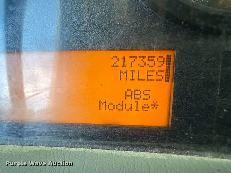 image for item LT9292 2011 International TranStar 8600  semi truck