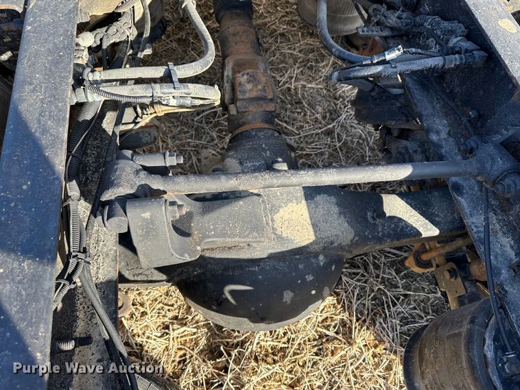 image for item LT9292 2011 International TranStar 8600  semi truck