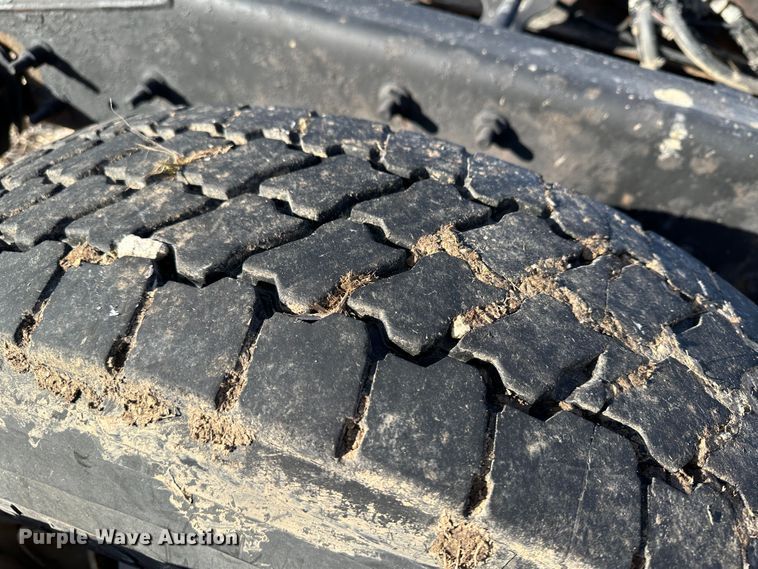 image for item LT9292 2011 International TranStar 8600  semi truck