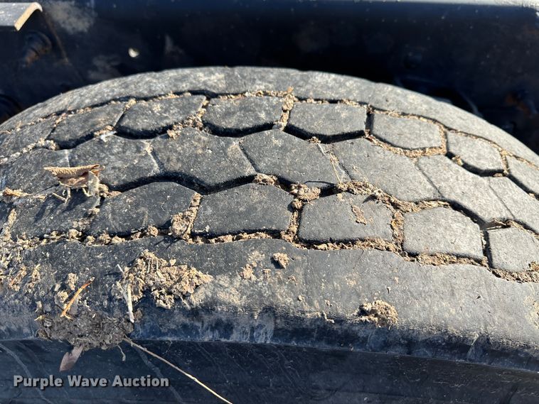 image for item LT9292 2011 International TranStar 8600  semi truck