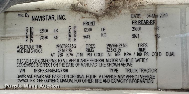 image for item LT9292 2011 International TranStar 8600  semi truck
