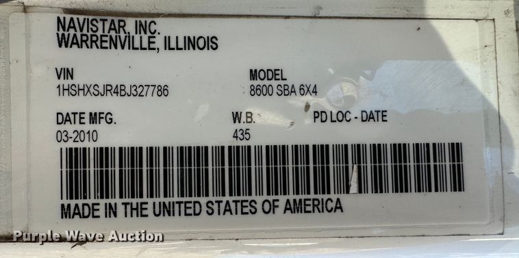 image for item LT9292 2011 International TranStar 8600  semi truck