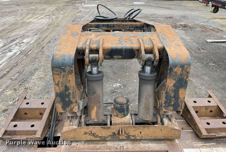 image for item MA9820 2013 Kaufman  lowboy equipment trailer