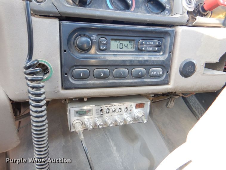 image for item MJ9973 2003 Sterling LT9500  truck cab and chassis