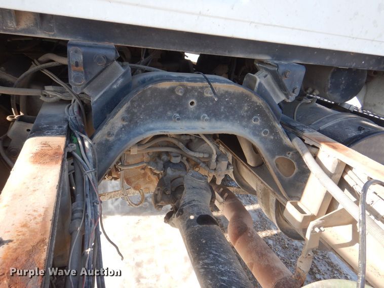 image for item MJ9973 2003 Sterling LT9500  truck cab and chassis