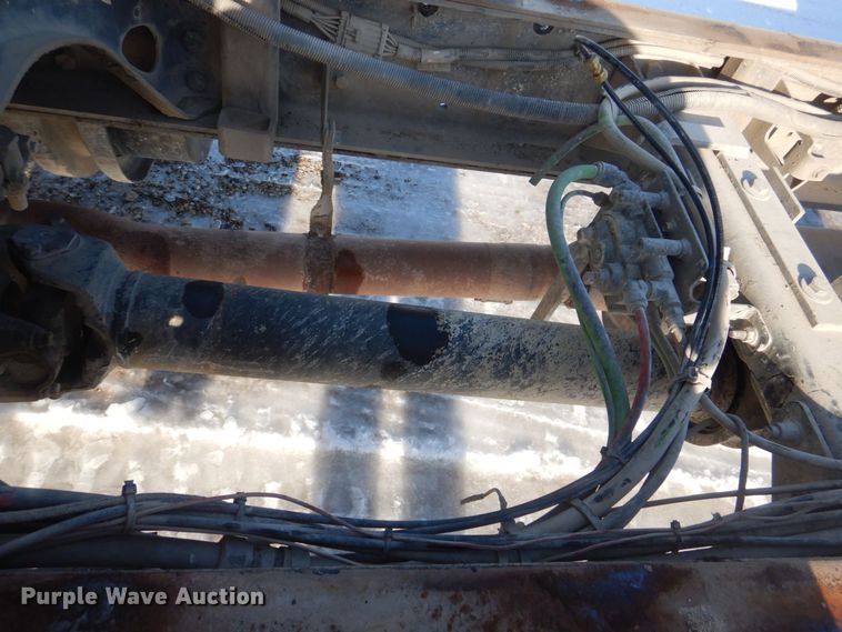 image for item MJ9973 2003 Sterling LT9500  truck cab and chassis