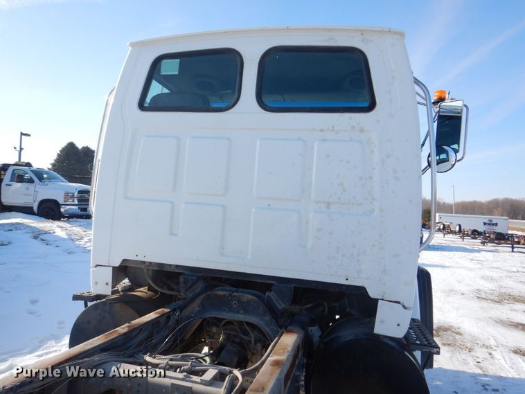 image for item MJ9973 2003 Sterling LT9500  truck cab and chassis