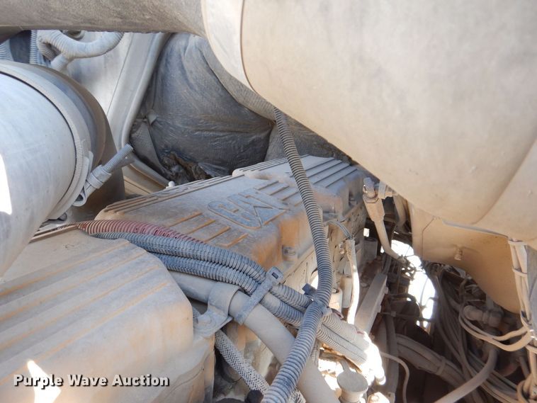 image for item MJ9973 2003 Sterling LT9500  truck cab and chassis