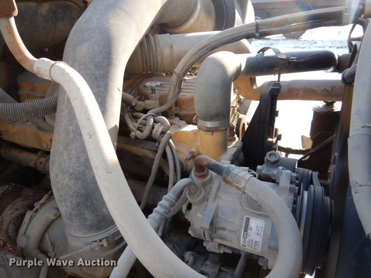 image for item MJ9973 2003 Sterling LT9500  truck cab and chassis