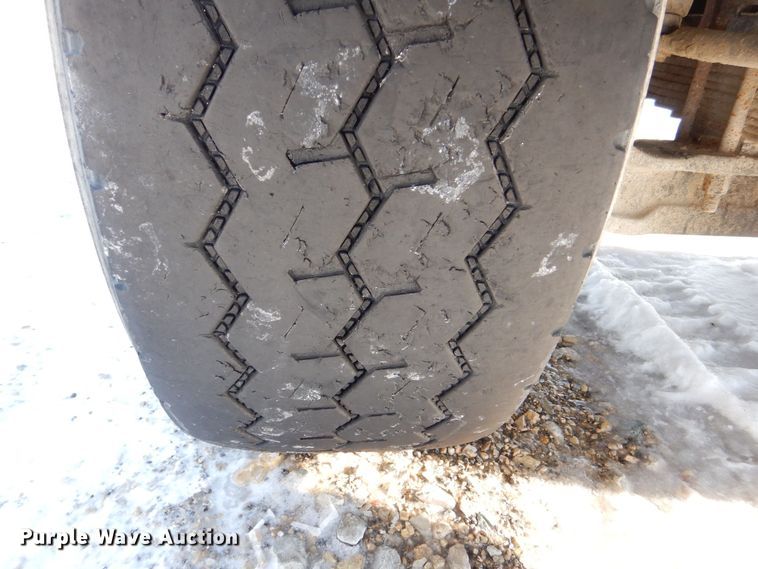 image for item MJ9973 2003 Sterling LT9500  truck cab and chassis