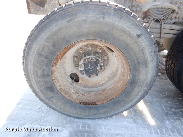 image for item MJ9973 2003 Sterling LT9500  truck cab and chassis