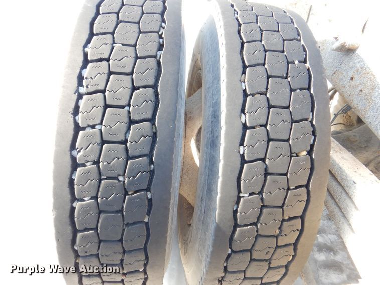 image for item MJ9973 2003 Sterling LT9500  truck cab and chassis