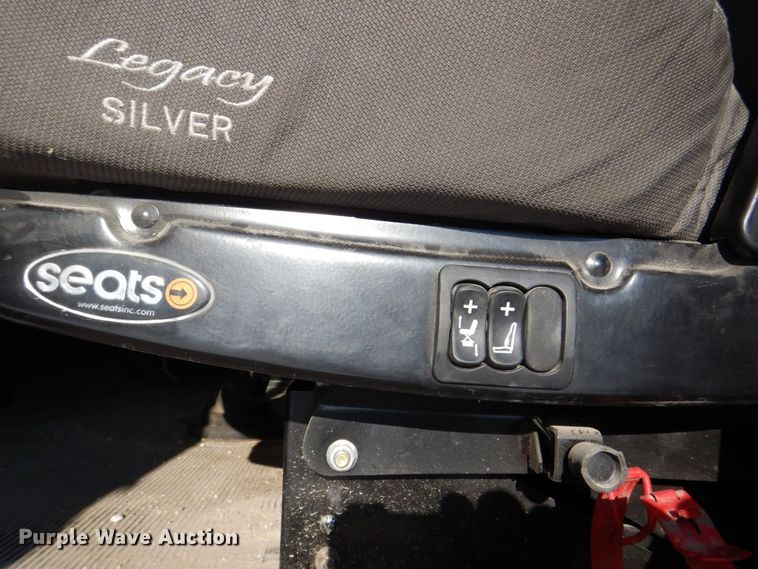 image for item MJ9982 2007 Western Star 4900  semi truck