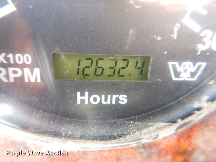 image for item MJ9982 2007 Western Star 4900  semi truck