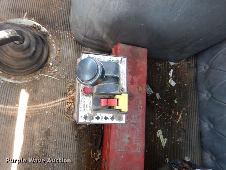 image for item MJ9982 2007 Western Star 4900  semi truck