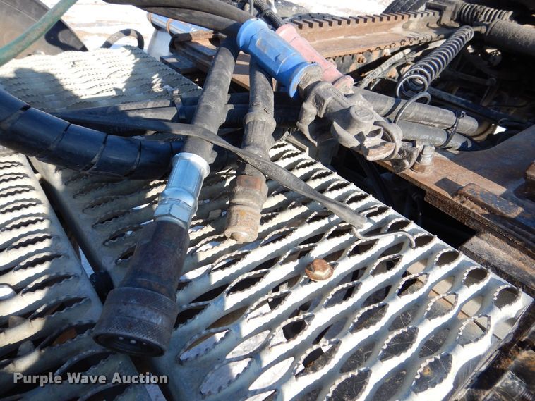 image for item MJ9982 2007 Western Star 4900  semi truck