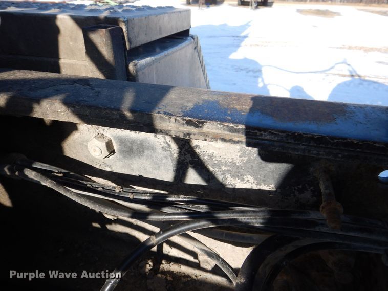 image for item MJ9982 2007 Western Star 4900  semi truck