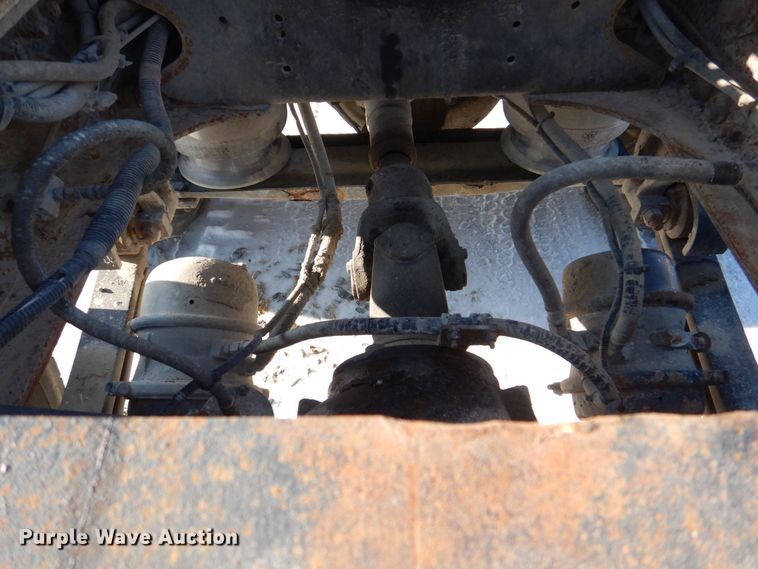 image for item MJ9982 2007 Western Star 4900  semi truck