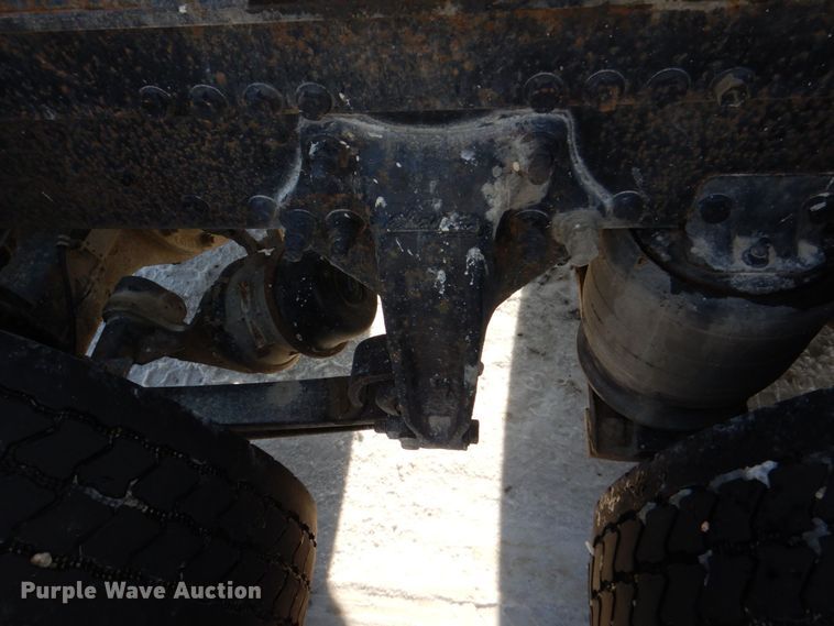 image for item MJ9982 2007 Western Star 4900  semi truck