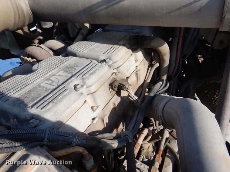 image for item MJ9982 2007 Western Star 4900  semi truck