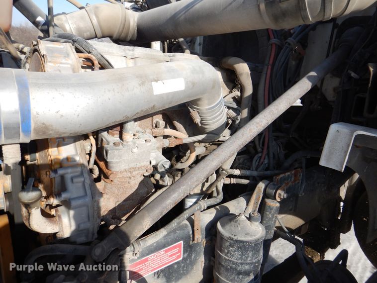 image for item MJ9982 2007 Western Star 4900  semi truck