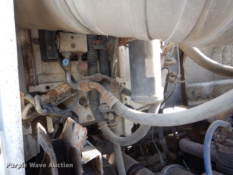 image for item MJ9982 2007 Western Star 4900  semi truck