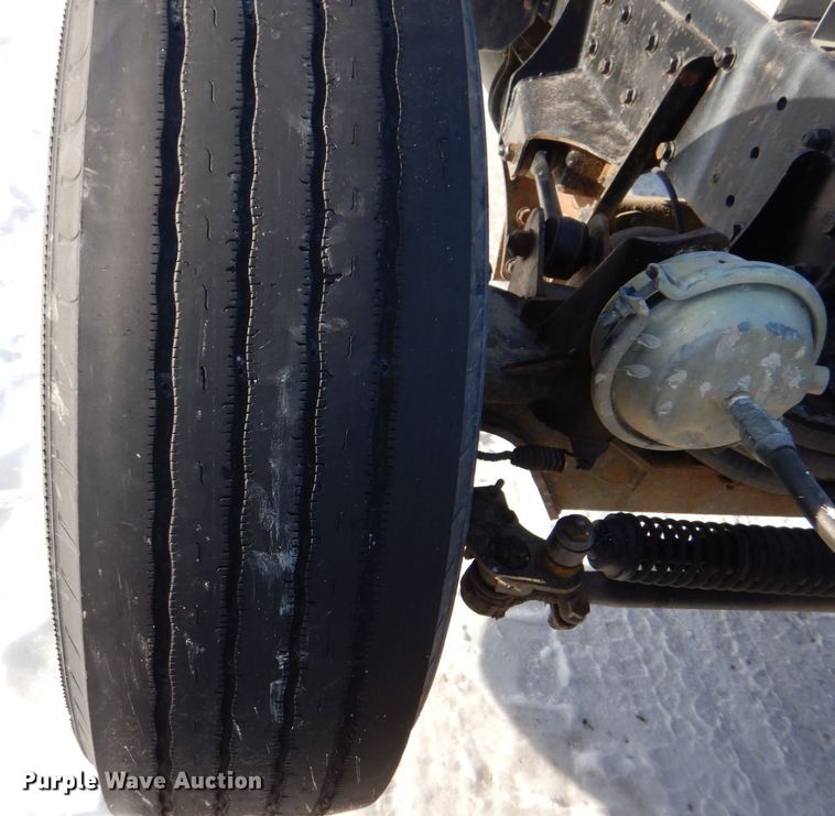 image for item MJ9982 2007 Western Star 4900  semi truck