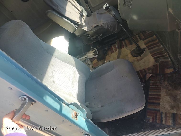 image for item MM9956 1993 Freightliner FLD  semi truck