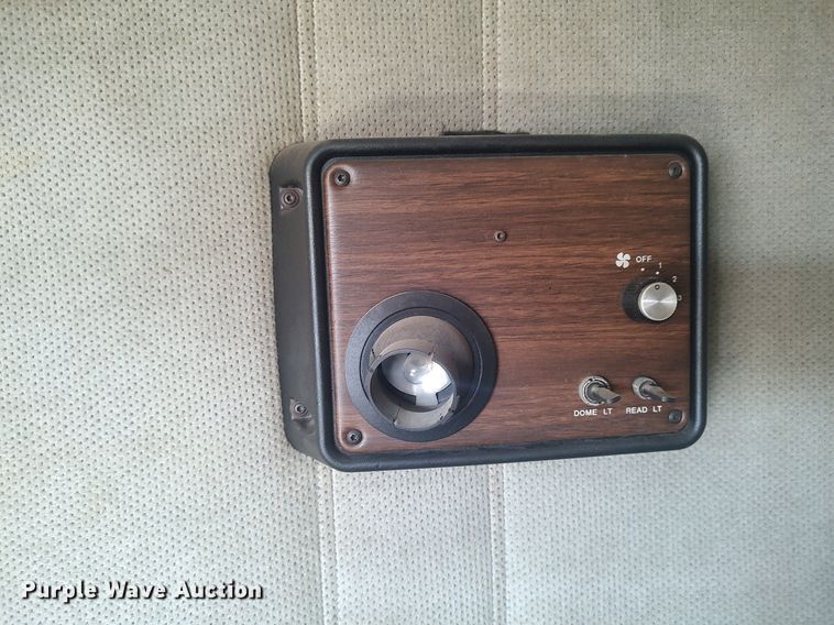 image for item MM9956 1993 Freightliner FLD  semi truck