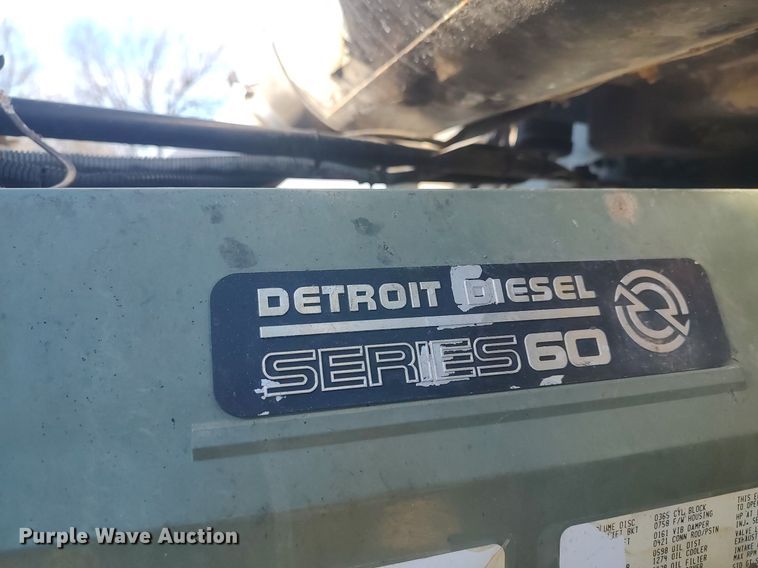 image for item MM9956 1993 Freightliner FLD  semi truck