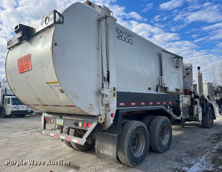 image for item MW9449 2007 Mack LE613 refuse truck