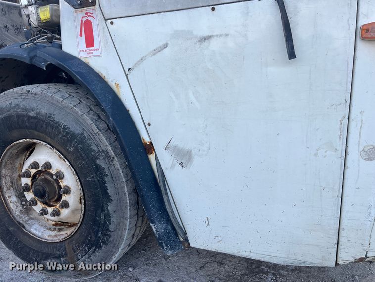 image for item MW9449 2007 Mack LE613 refuse truck