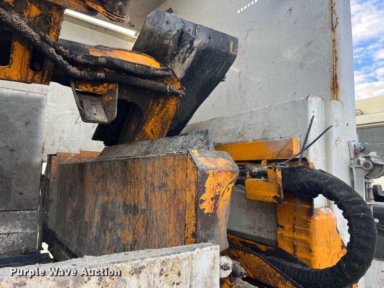 image for item MW9449 2007 Mack LE613 refuse truck