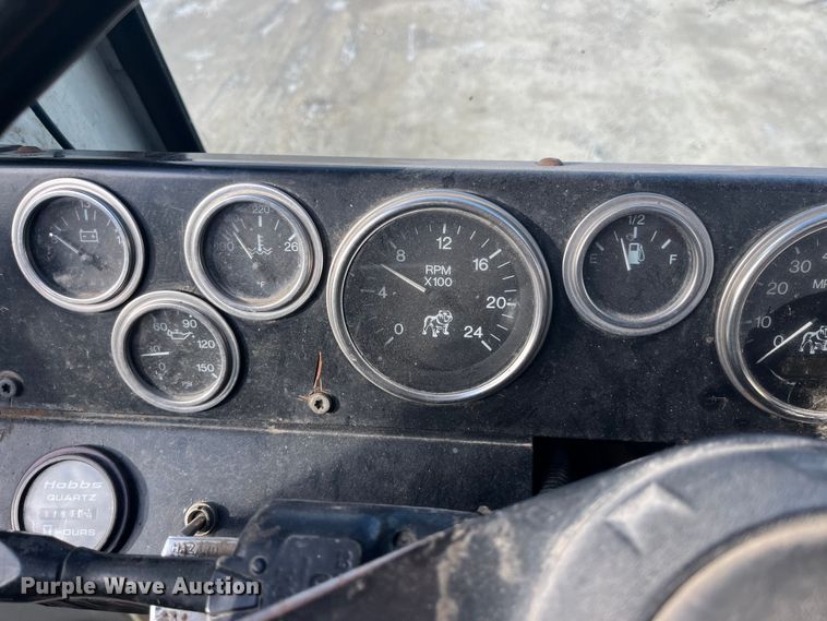 image for item MW9449 2007 Mack LE613 refuse truck