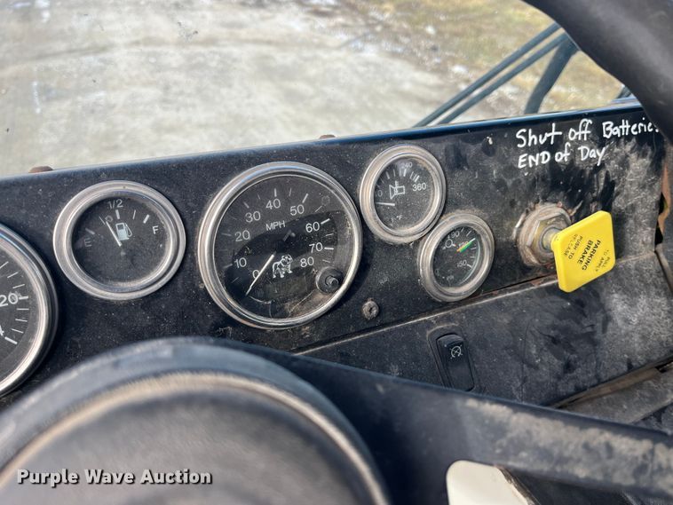 image for item MW9449 2007 Mack LE613 refuse truck