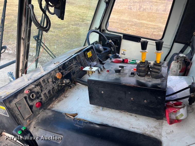 image for item MW9449 2007 Mack LE613 refuse truck