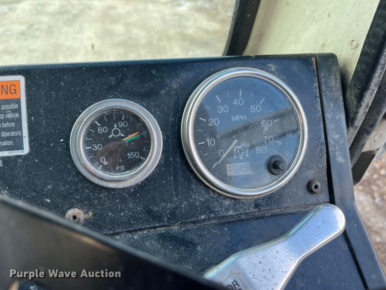 image for item MW9449 2007 Mack LE613 refuse truck