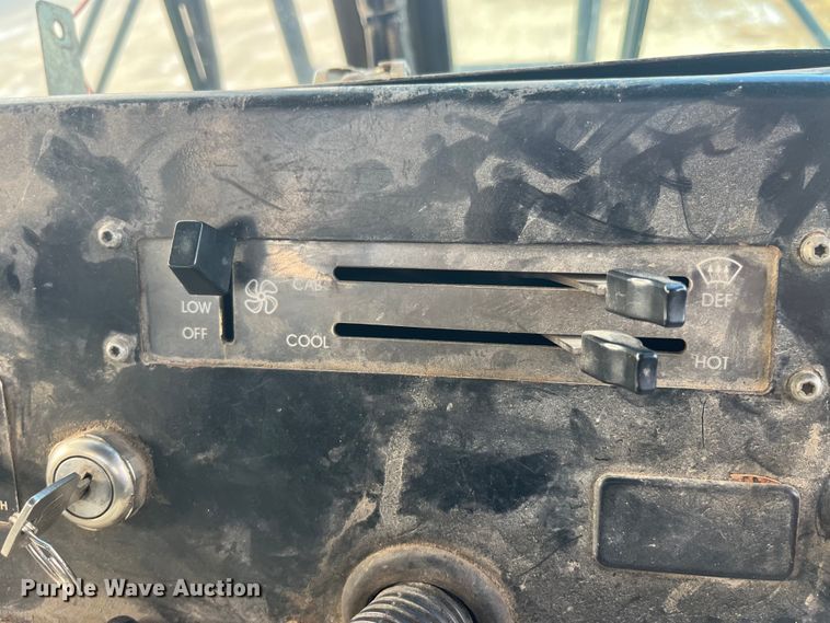 image for item MW9449 2007 Mack LE613 refuse truck