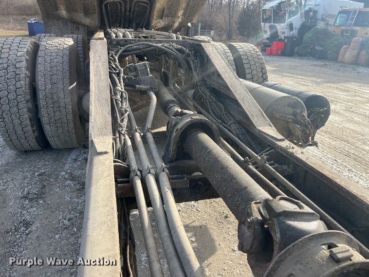 image for item MW9449 2007 Mack LE613 refuse truck