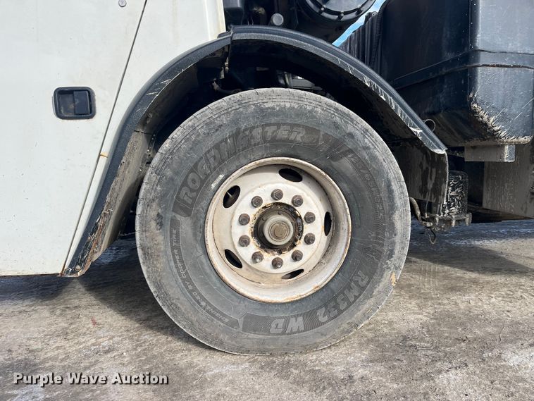 image for item MW9449 2007 Mack LE613 refuse truck