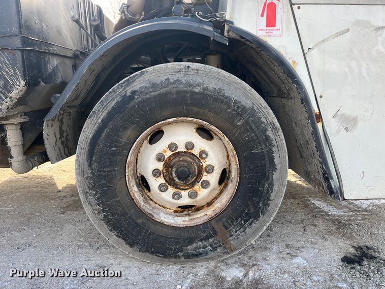 image for item MW9449 2007 Mack LE613 refuse truck