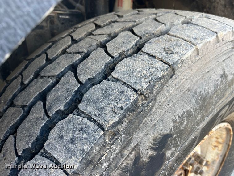 image for item MW9449 2007 Mack LE613 refuse truck