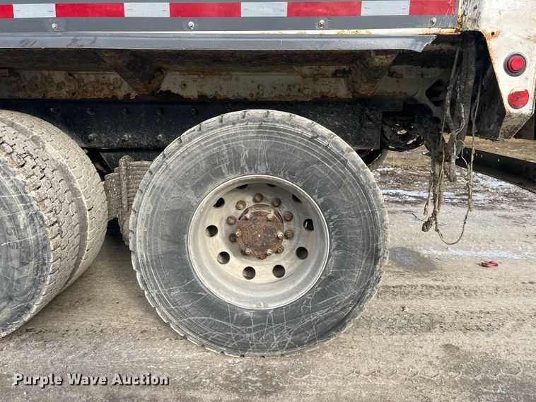 image for item MW9449 2007 Mack LE613 refuse truck