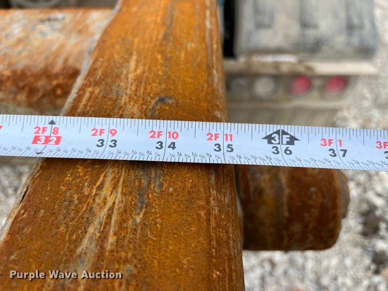 image for item MW9450 2004 Sterling L9500  roll-off container truck