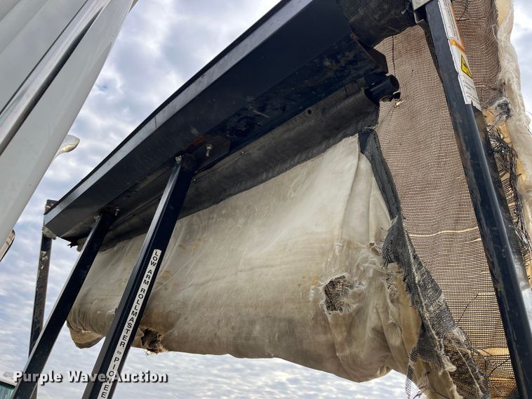 image for item MW9450 2004 Sterling L9500  roll-off container truck