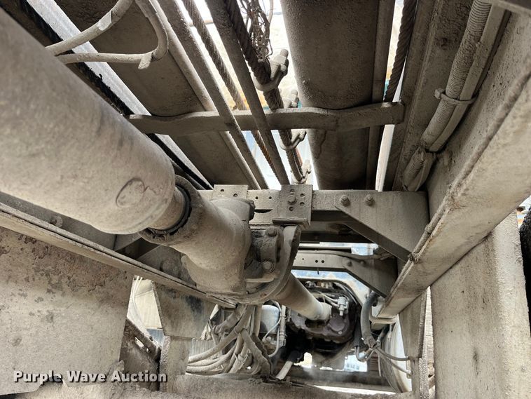 image for item MW9450 2004 Sterling L9500  roll-off container truck