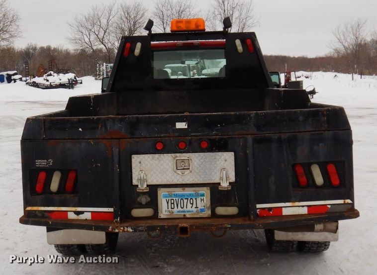 image for item AF9309 2005 Ford F450 Super Duty  Crew Cab utility / service truck