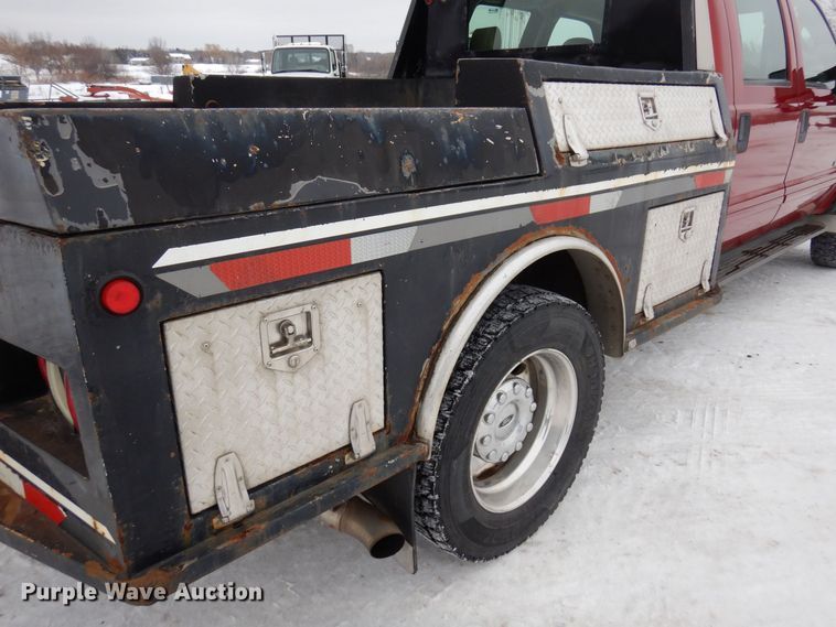 image for item AF9309 2005 Ford F450 Super Duty  Crew Cab utility / service truck