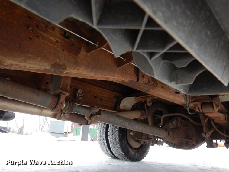 image for item AF9309 2005 Ford F450 Super Duty  Crew Cab utility / service truck