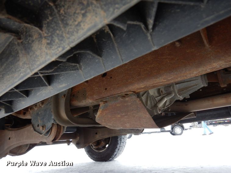 image for item AF9309 2005 Ford F450 Super Duty  Crew Cab utility / service truck